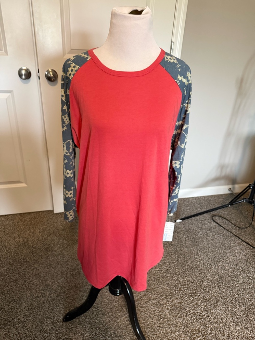 LuLaRoe Coral Tunic with Patterned Gray Sleeves